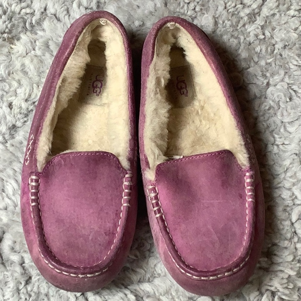 UGG AUSTRALIA PURPLE CAMP OR BEACH MOCCASIN W8